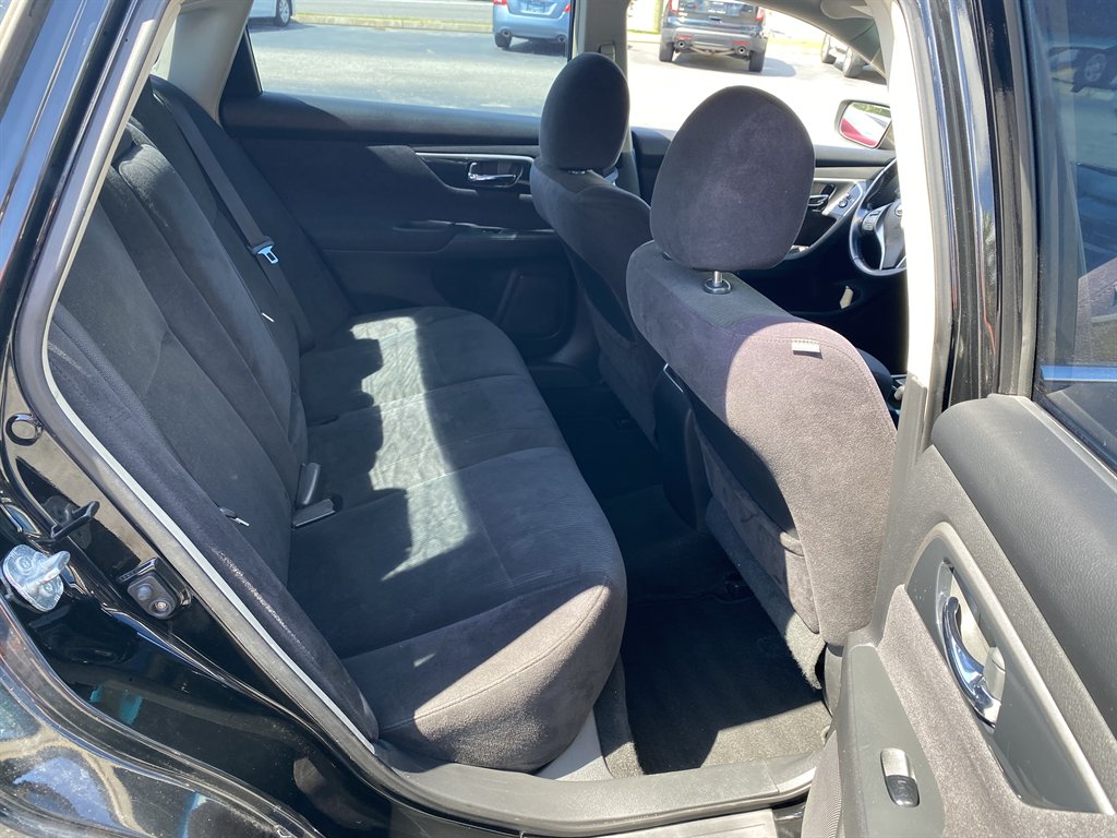 2013 Nissan Altima - $7,995