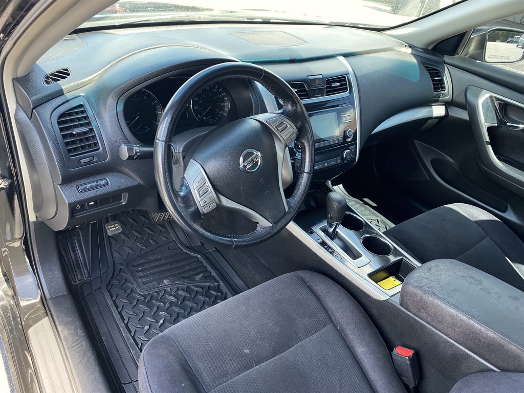 2013 Nissan Altima - $7,995