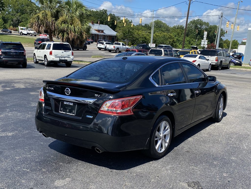 2013 Nissan Altima - $7,995