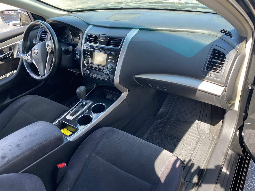 2013 Nissan Altima - $7,995