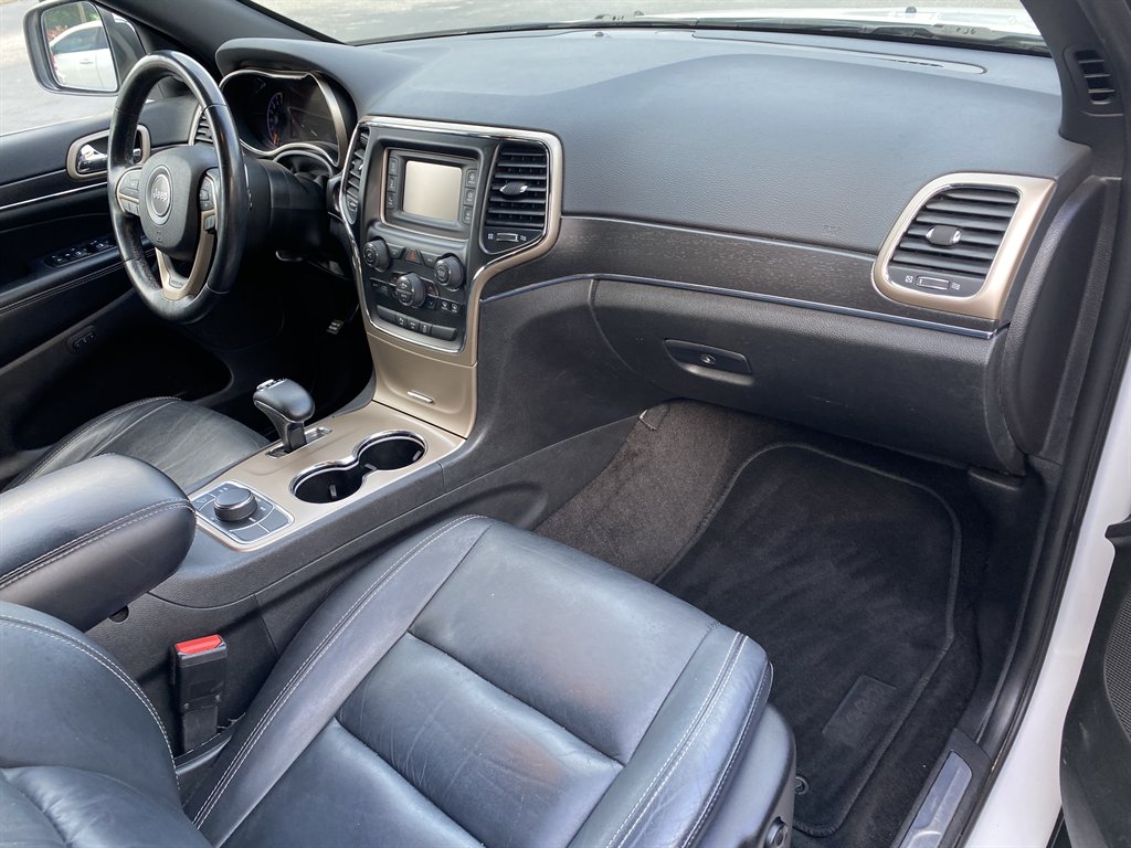 2015 Jeep Cherokee - $10,500