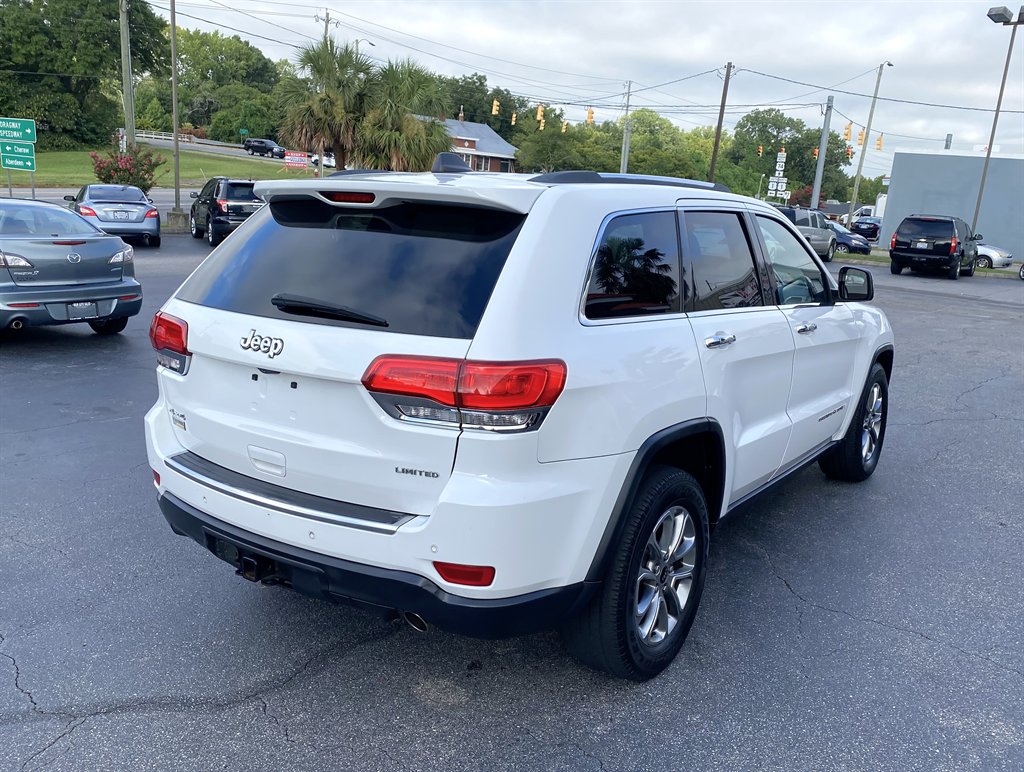 2015 Jeep Cherokee - $10,500
