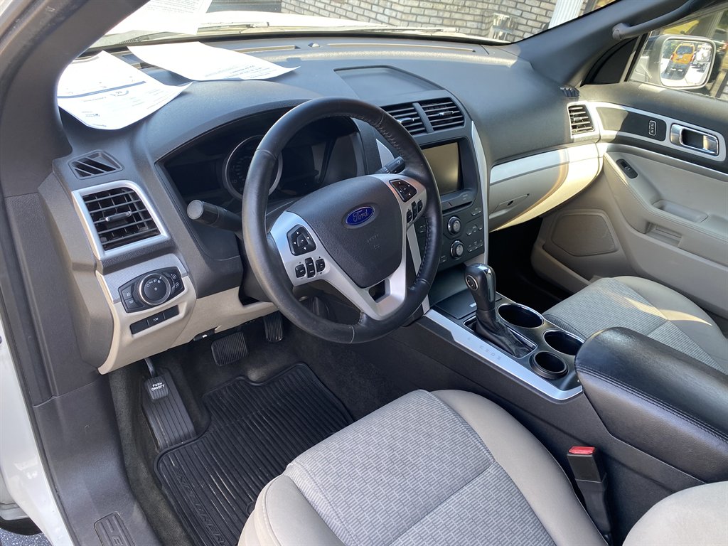 2012 Ford Explorer - $11,995