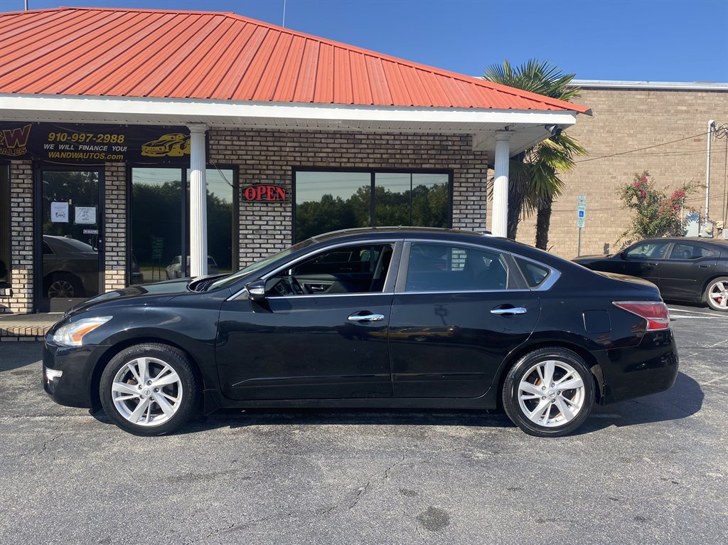 2015 Nissan Altima - $9,995