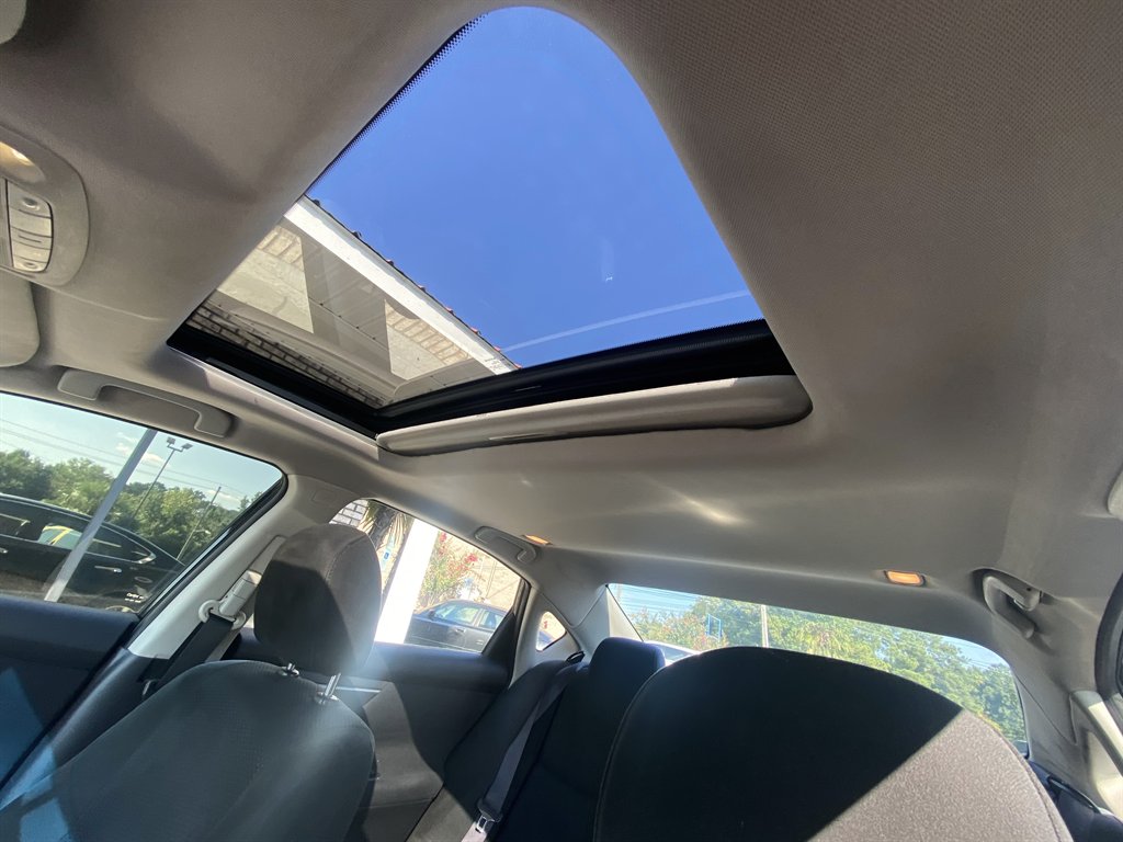 2015 Nissan Altima - $9,995