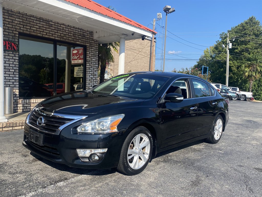 2015 Nissan Altima - $9,995