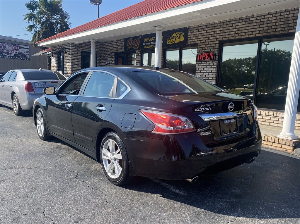 2015 Nissan Altima - $9,995