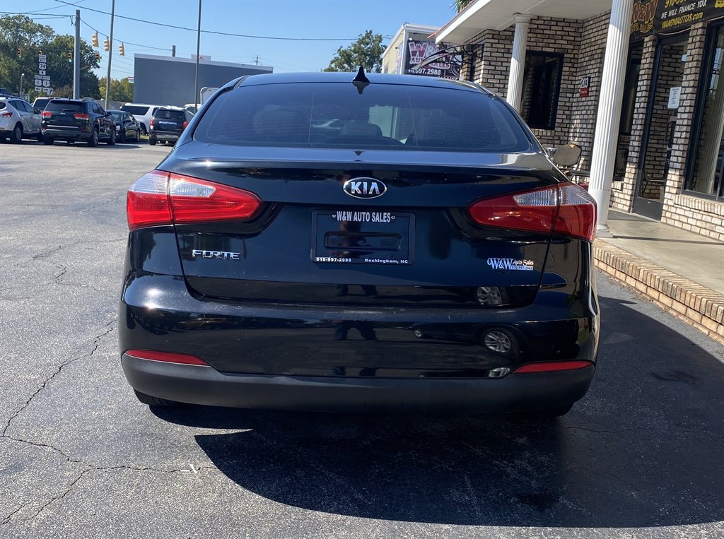 2016 Kia Forte - $9,195