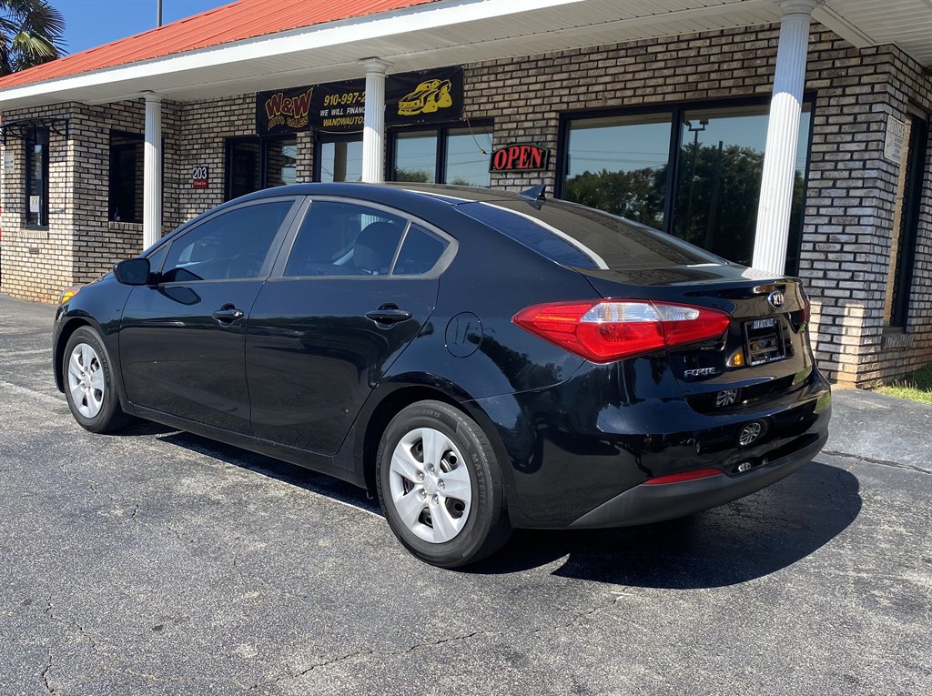 2016 Kia Forte - $9,195