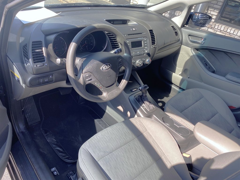 2016 Kia Forte - $9,195