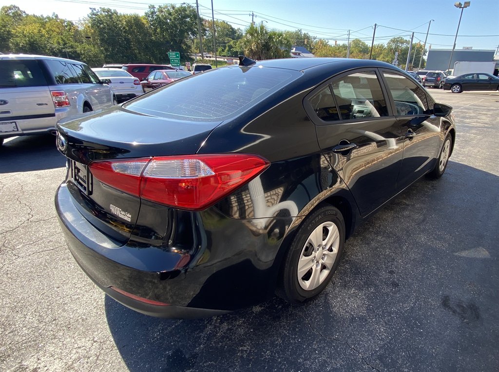 2016 Kia Forte - $9,195
