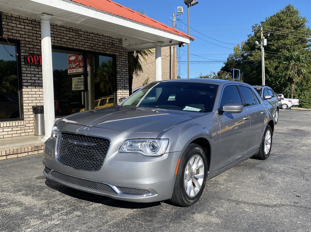 2015 Chrysler 300 - $12,995