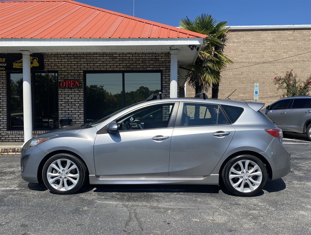 2011 MAZDA MAZDA3 - $8,695