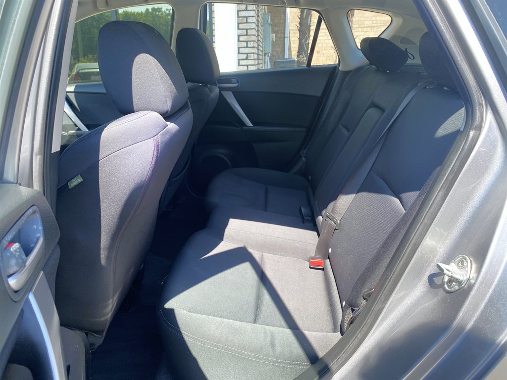 2011 MAZDA MAZDA3 - $8,695