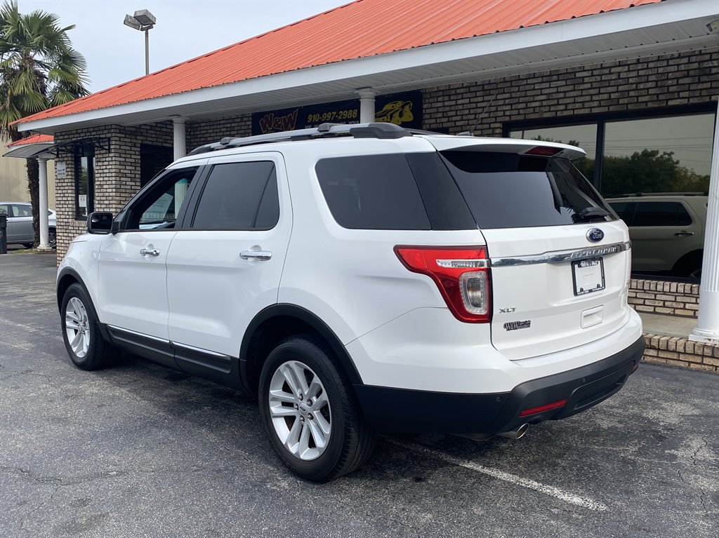 2013 Ford Explorer - $10,500