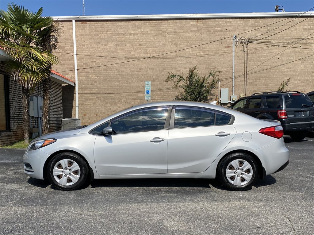 2016 Kia Forte - $8,695
