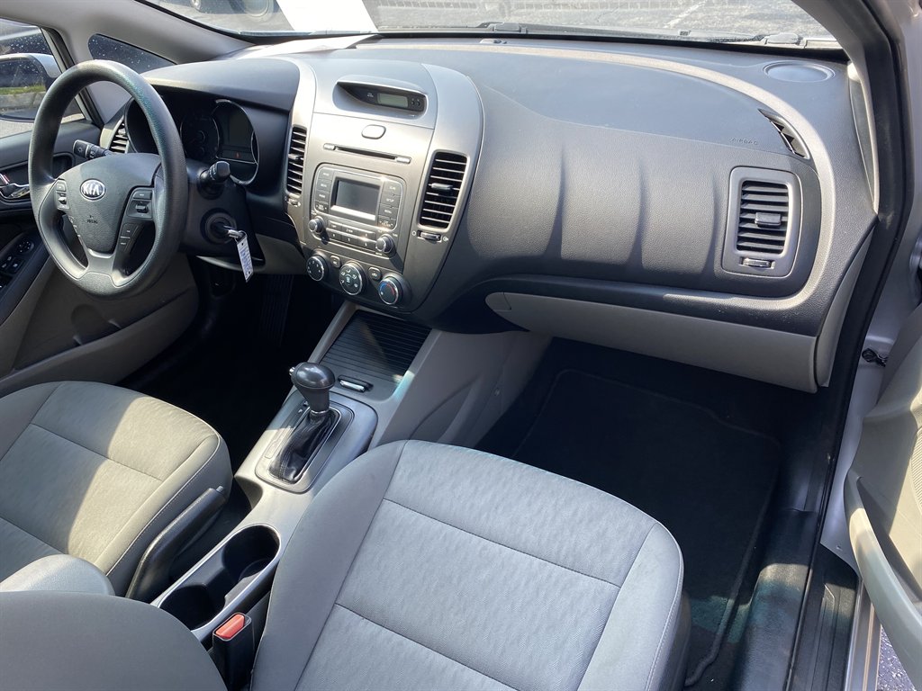 2016 Kia Forte - $8,695