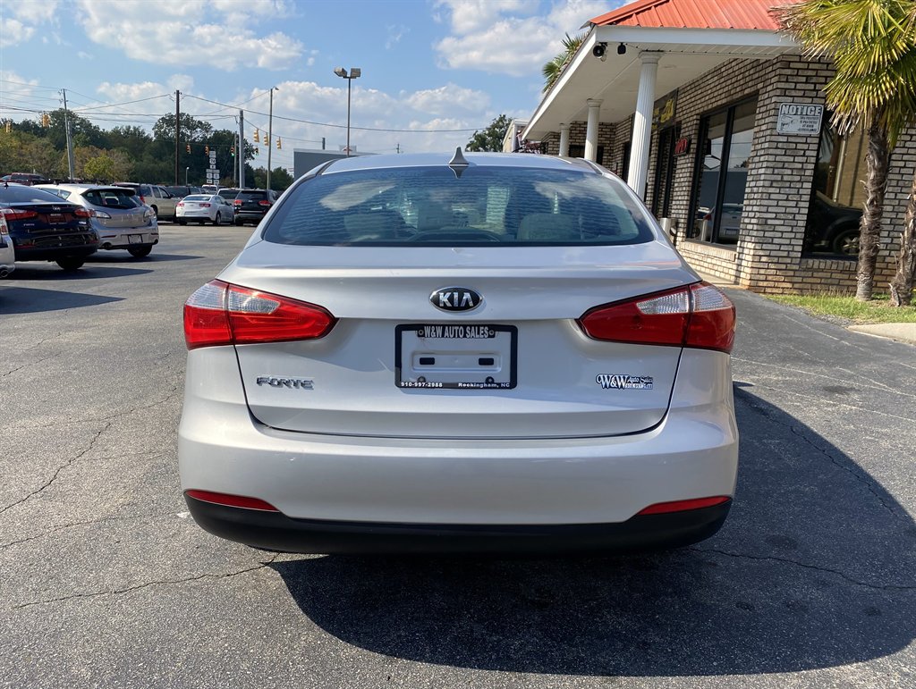2016 Kia Forte - $8,695