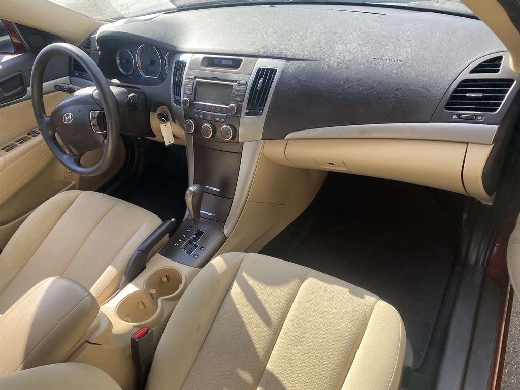 2009 Hyundai Sonata - $8,695
