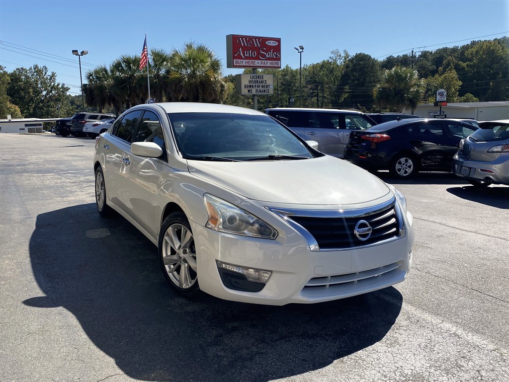 2013 Nissan Altima - $7,995