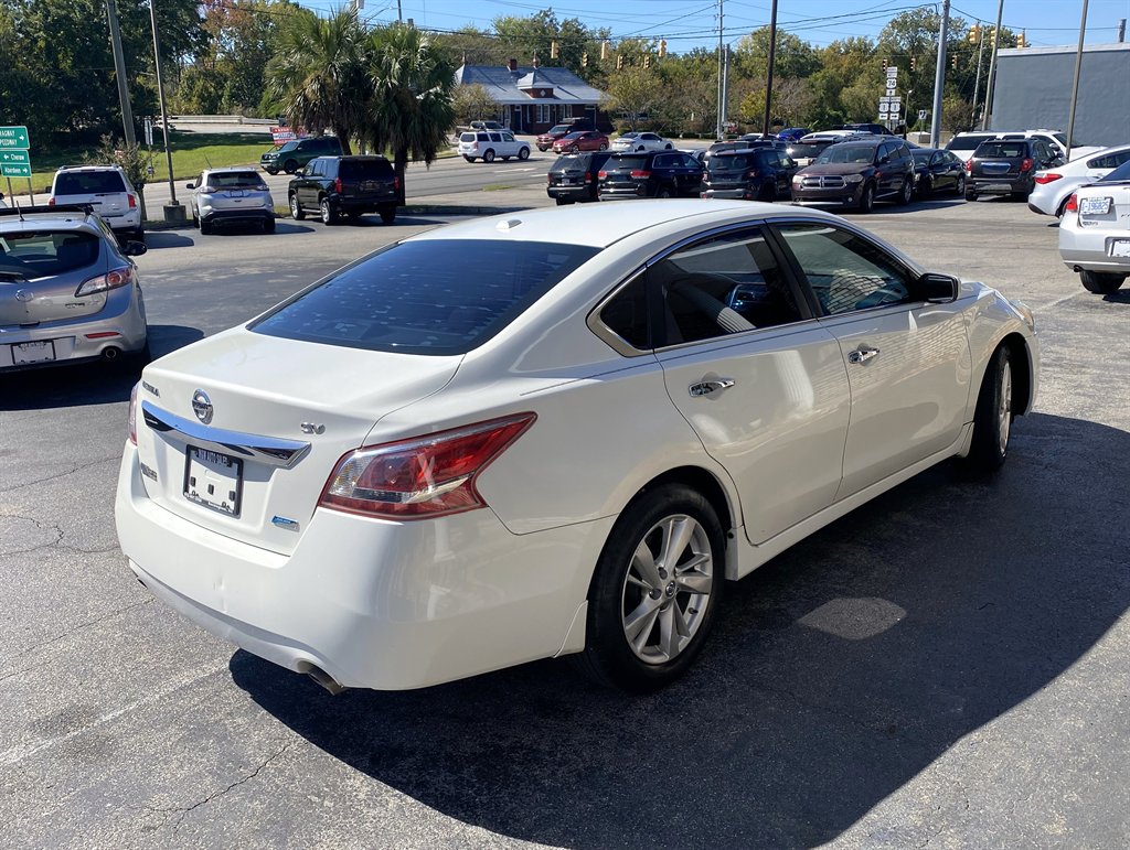 2013 Nissan Altima - $7,995