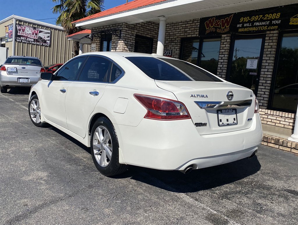 2013 Nissan Altima - $7,995