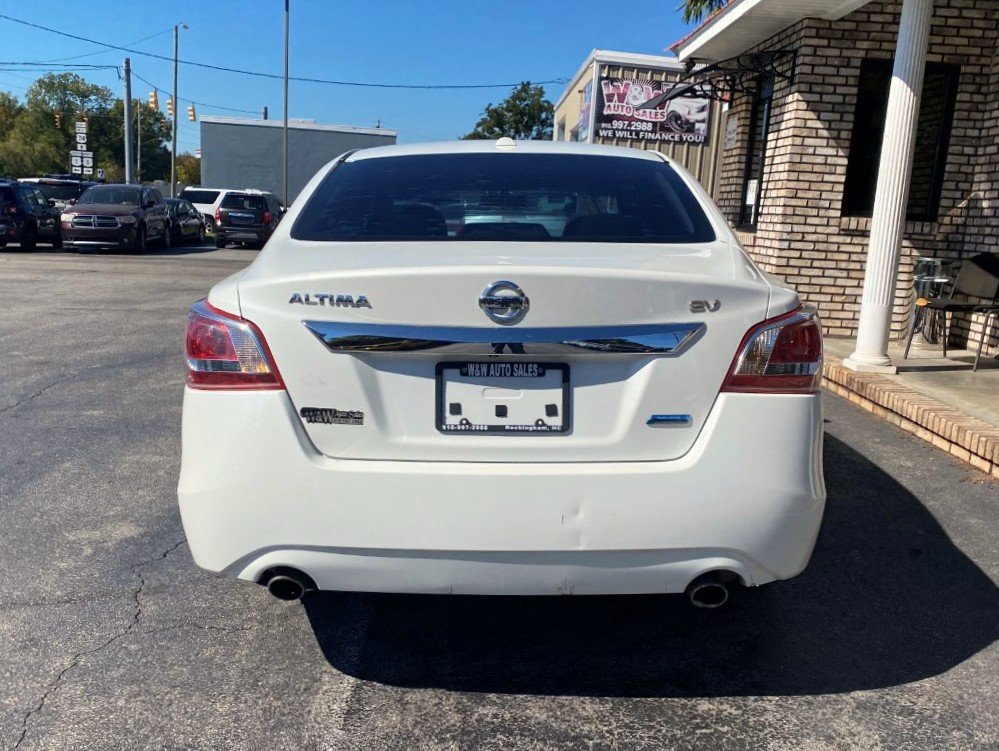 2013 Nissan Altima - $7,995