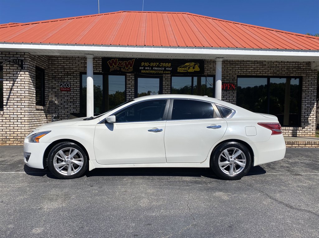 2013 Nissan Altima - $7,995