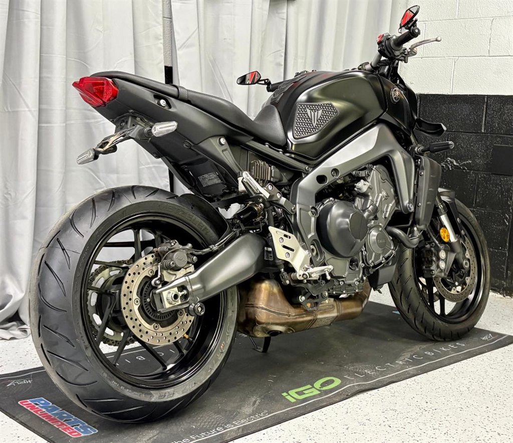 2022 Yamaha Mt-09 - $8,799