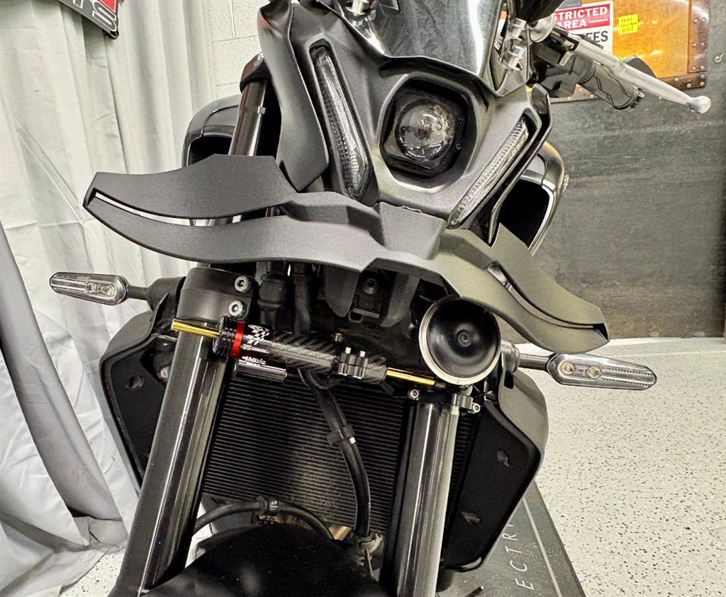 2022 Yamaha Mt-09 - $8,799