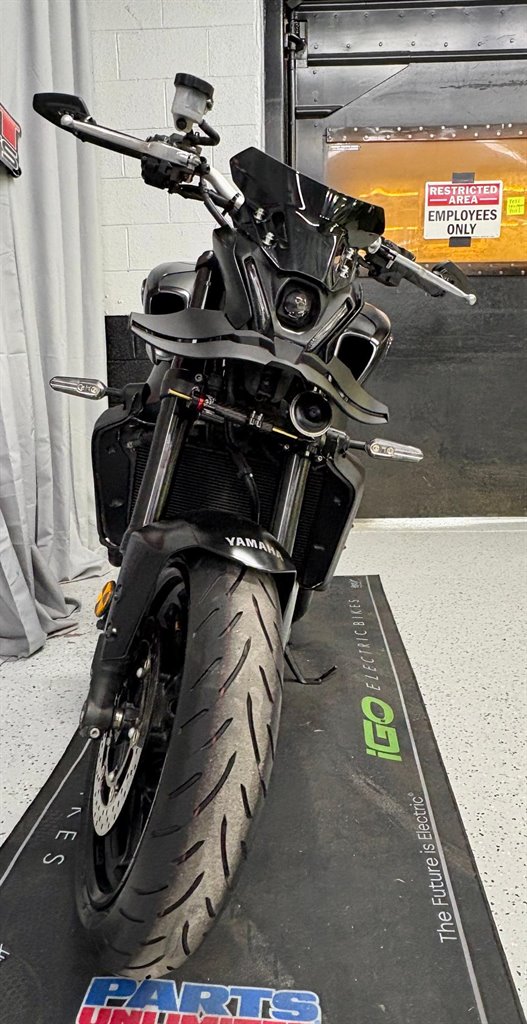 2022 Yamaha Mt-09 - $8,799