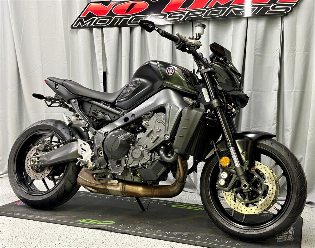 2022 Yamaha Mt-09 - $8,799