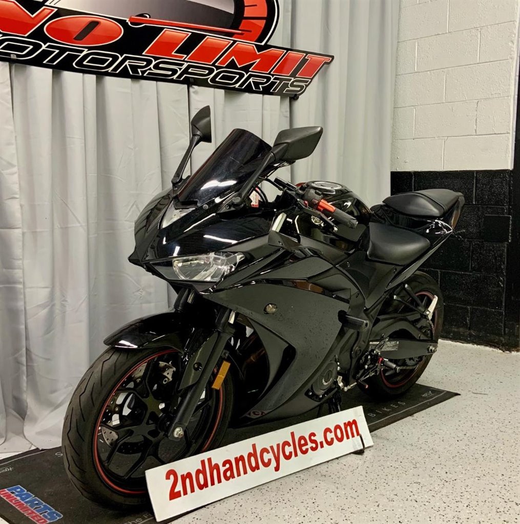 2017 Yamaha Yzf-r3 - $4,250