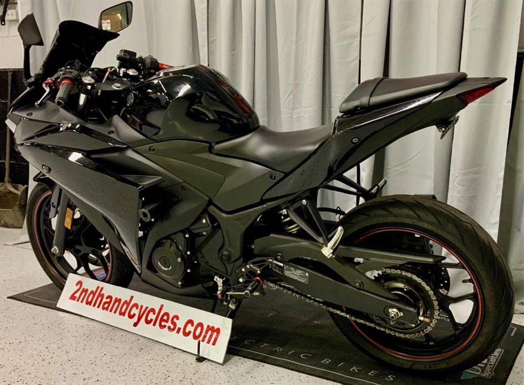 2017 Yamaha Yzf-r3 - $4,250