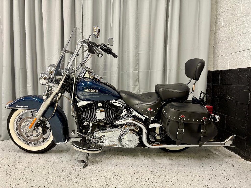 2016 Harley-davidson Heritage Softail Classic - $9,995