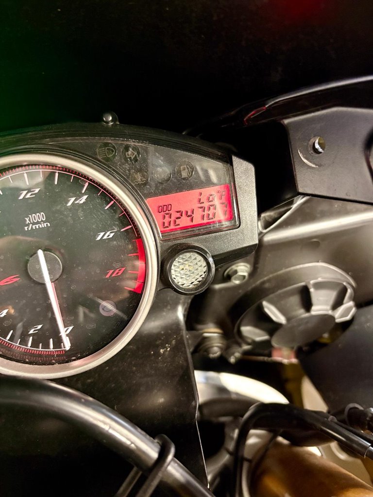 2016 Yamaha Yzf-r6 - $10,999