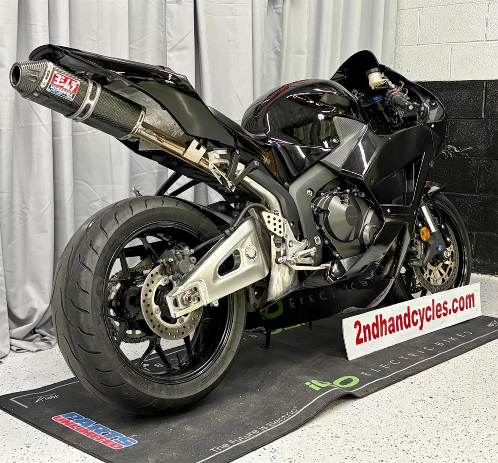 2016 Honda Cbr600rr - $8,999