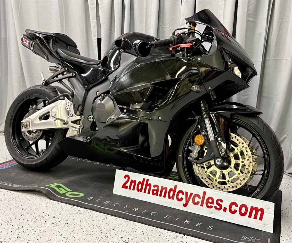 2016 Honda Cbr600rr - $8,999