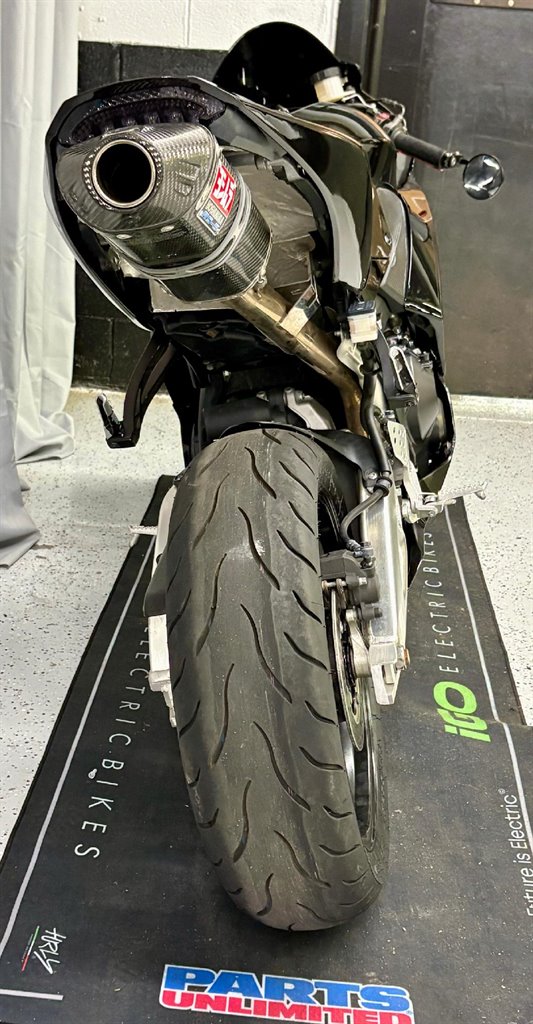 2016 Honda Cbr600rr - $8,999
