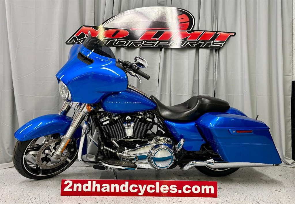 2018 Harley-Davidson FLHX Street Glide - $14,999