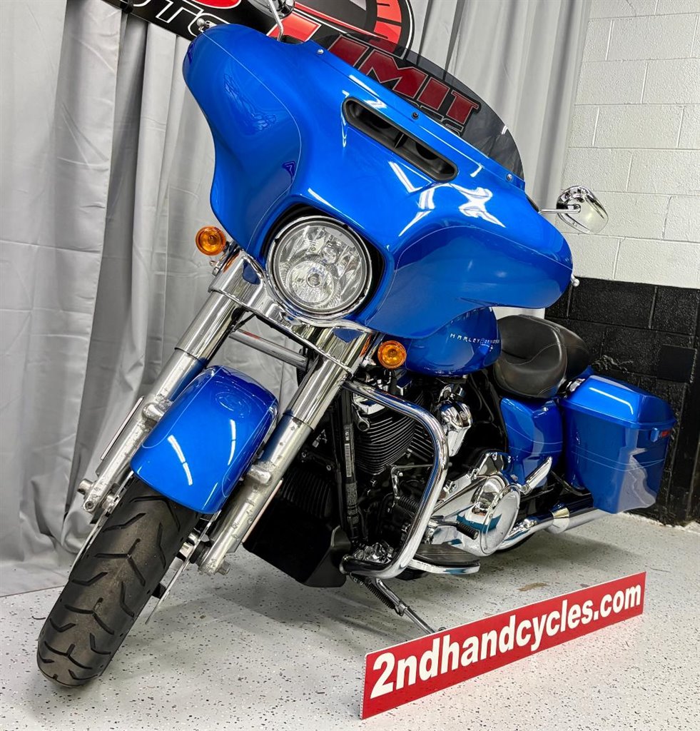 2018 Harley-Davidson FLHX Street Glide - $14,999