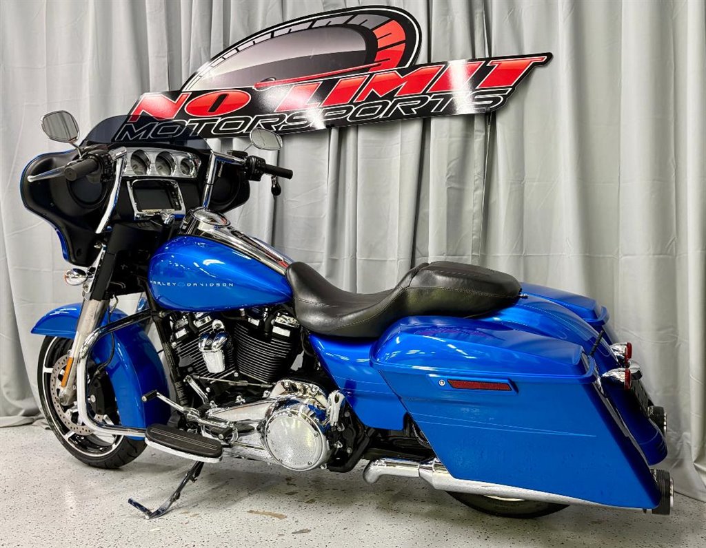2018 Harley-Davidson FLHX Street Glide - $14,999