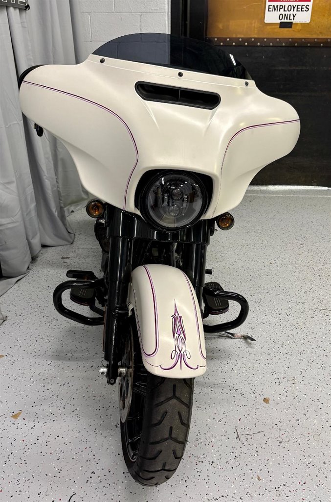 2018 Harley-davidson Street Glide Special - $18,999