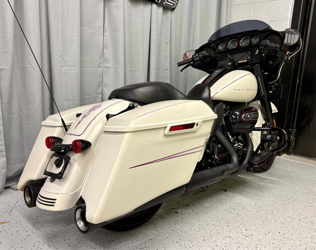 2018 Harley-davidson Street Glide Special - $18,999