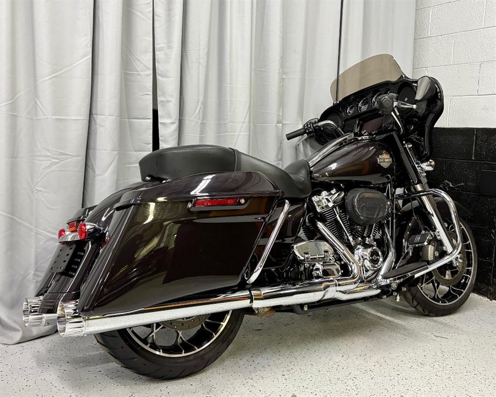 2021 Harley-davidson Street Glide Special - $21,999