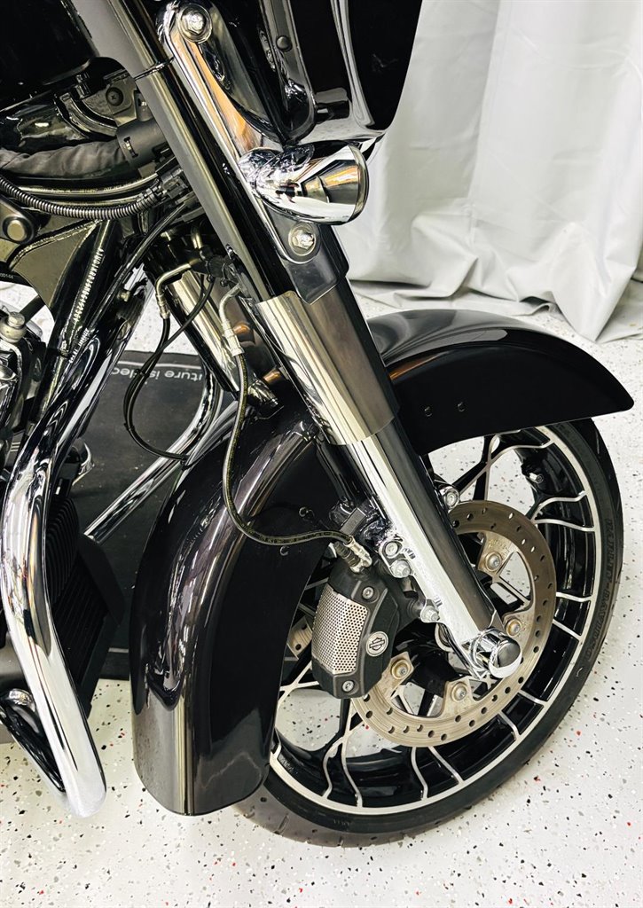 2021 Harley-davidson Street Glide Special - $21,999
