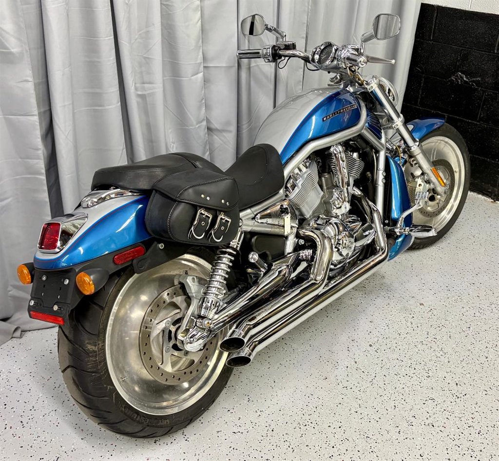 2006 Harley-Davidson FLSTCI Heritage Softail Classic - $5,795