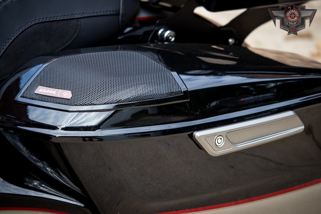 2025 Harley-davidson Road Glide - $80,498