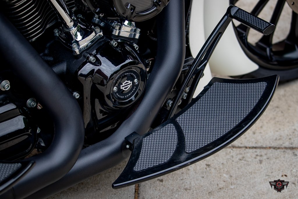 2018 Harley-davidson Street Glide Special - $33,777