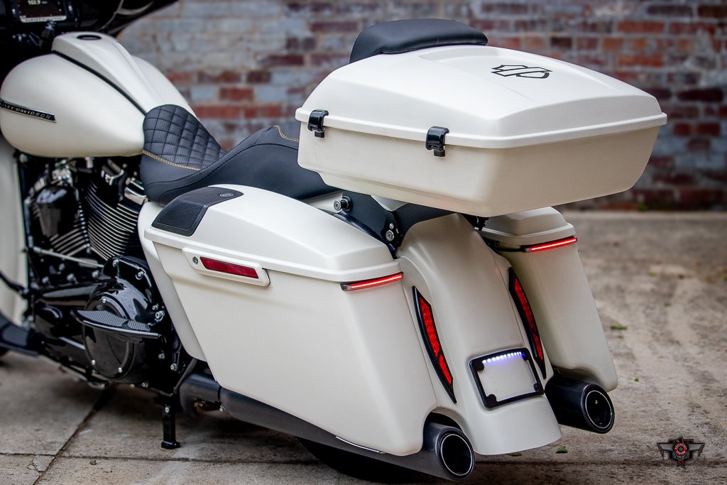 2018 Harley-davidson Street Glide Special - $33,777